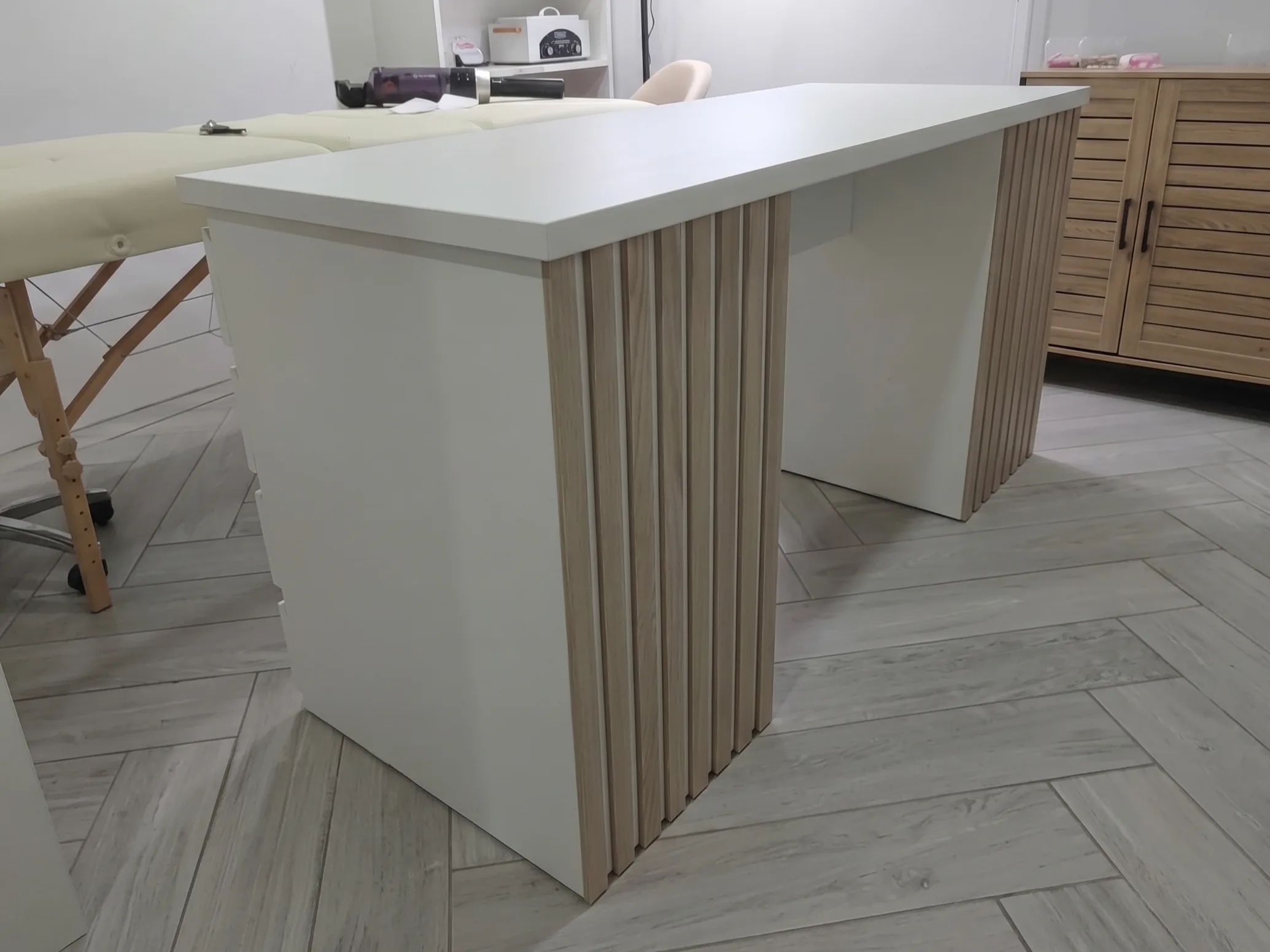 Móvel branco para sala